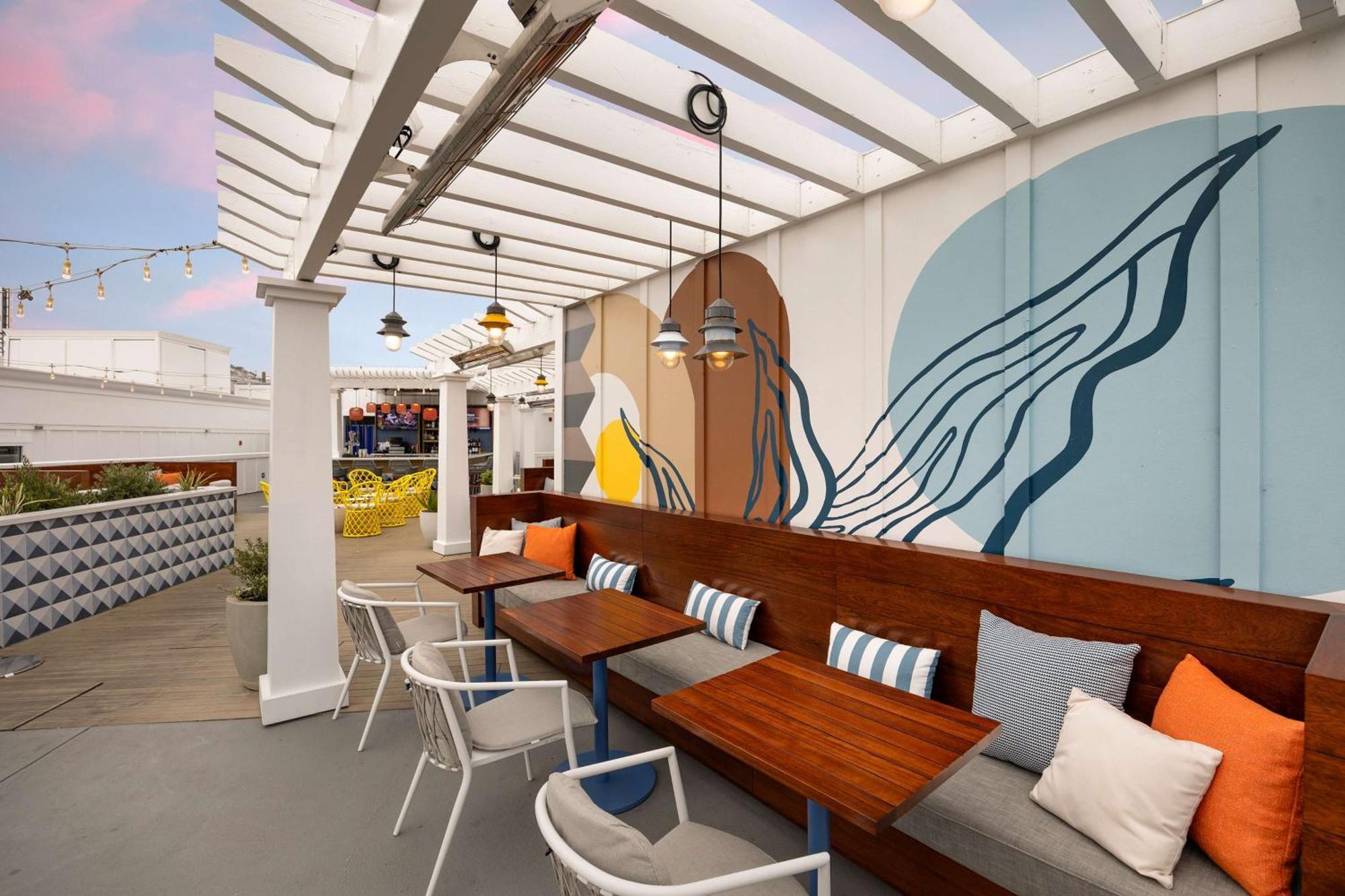 Inn At The Pier Pismo Beach, Curio Collection By Hilton Exterior foto